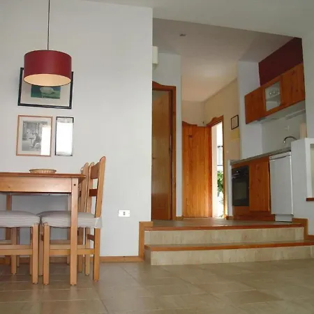 Duplex Con Vistas A Piscina O Exteriores, En Los Cristianos *